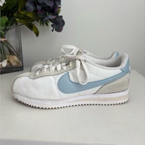 NIKE Cortez Sneakers size 6